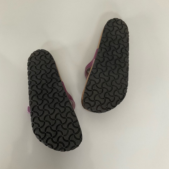 Birkenstock, purple gizeh sandals - Picture 3 of 12